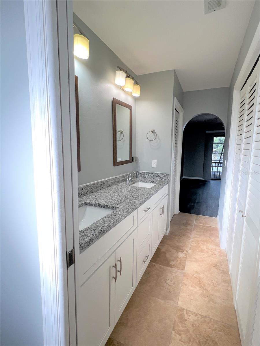 5909 IDLE FOREST PL, TAMPA, FL, 33614