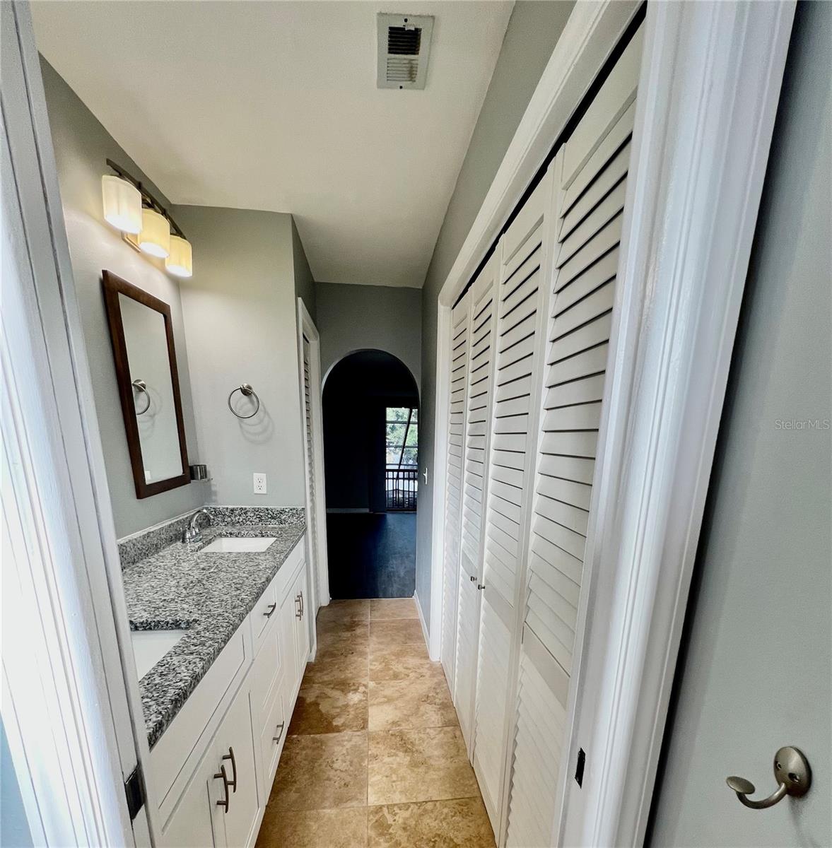 5909 IDLE FOREST PL, TAMPA, FL, 33614