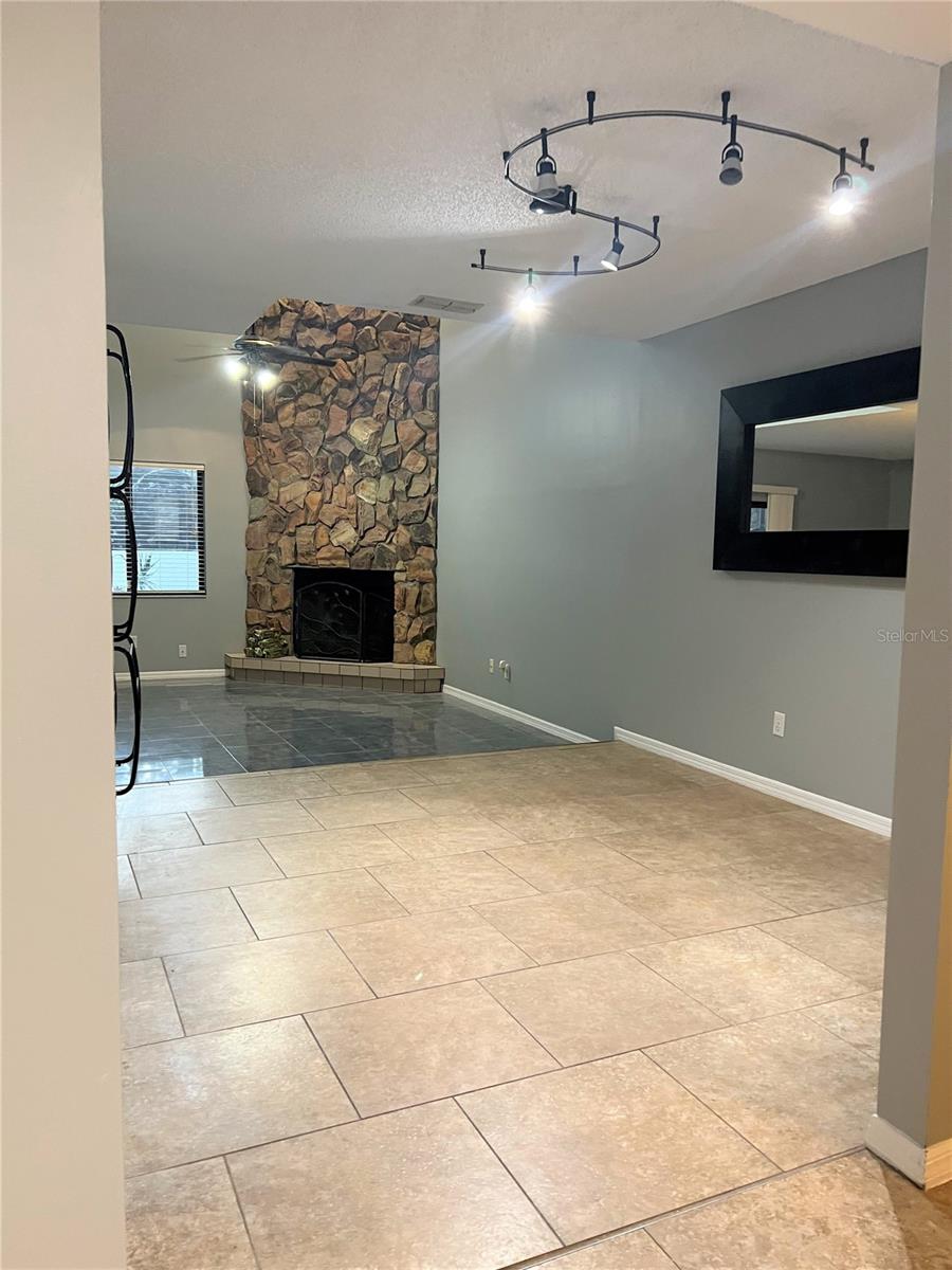 5909 IDLE FOREST PL, TAMPA, FL, 33614