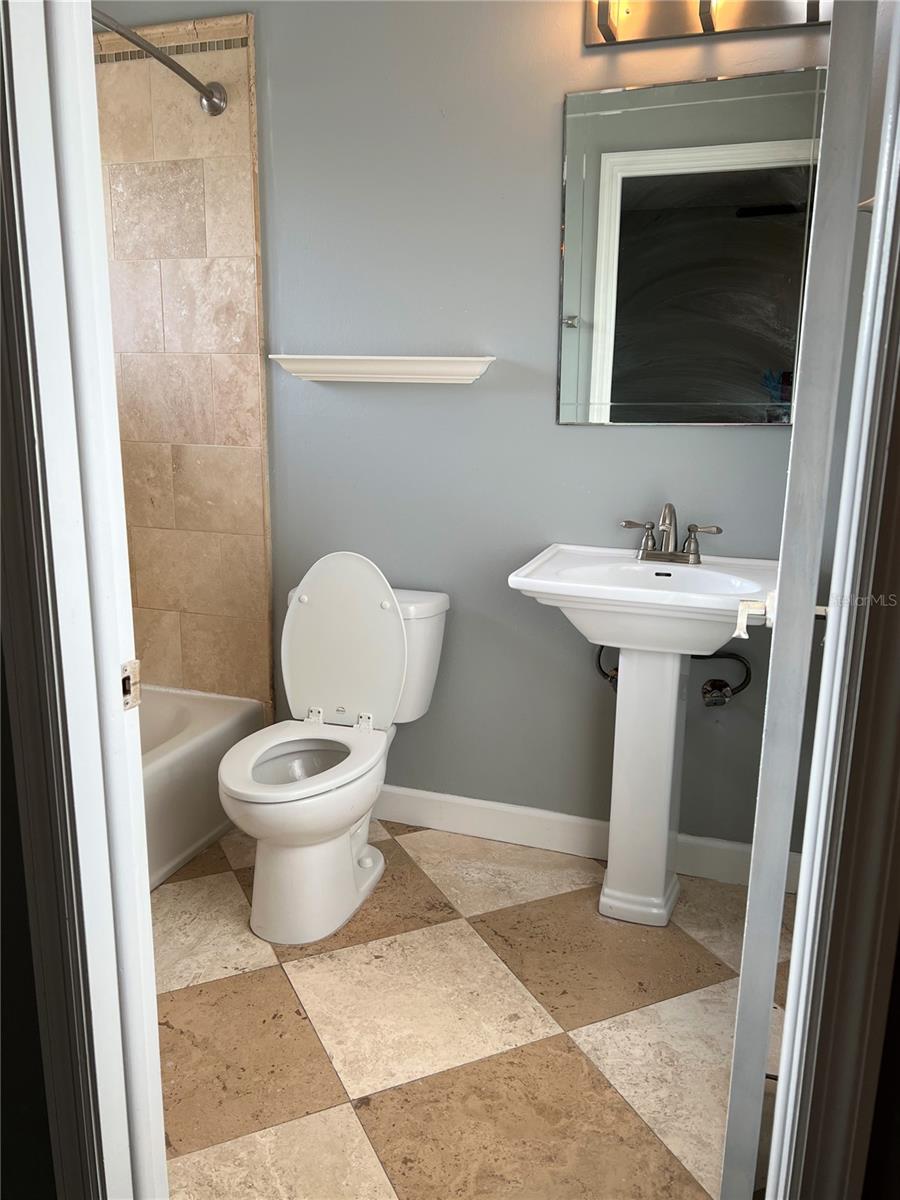 5909 IDLE FOREST PL, TAMPA, FL, 33614