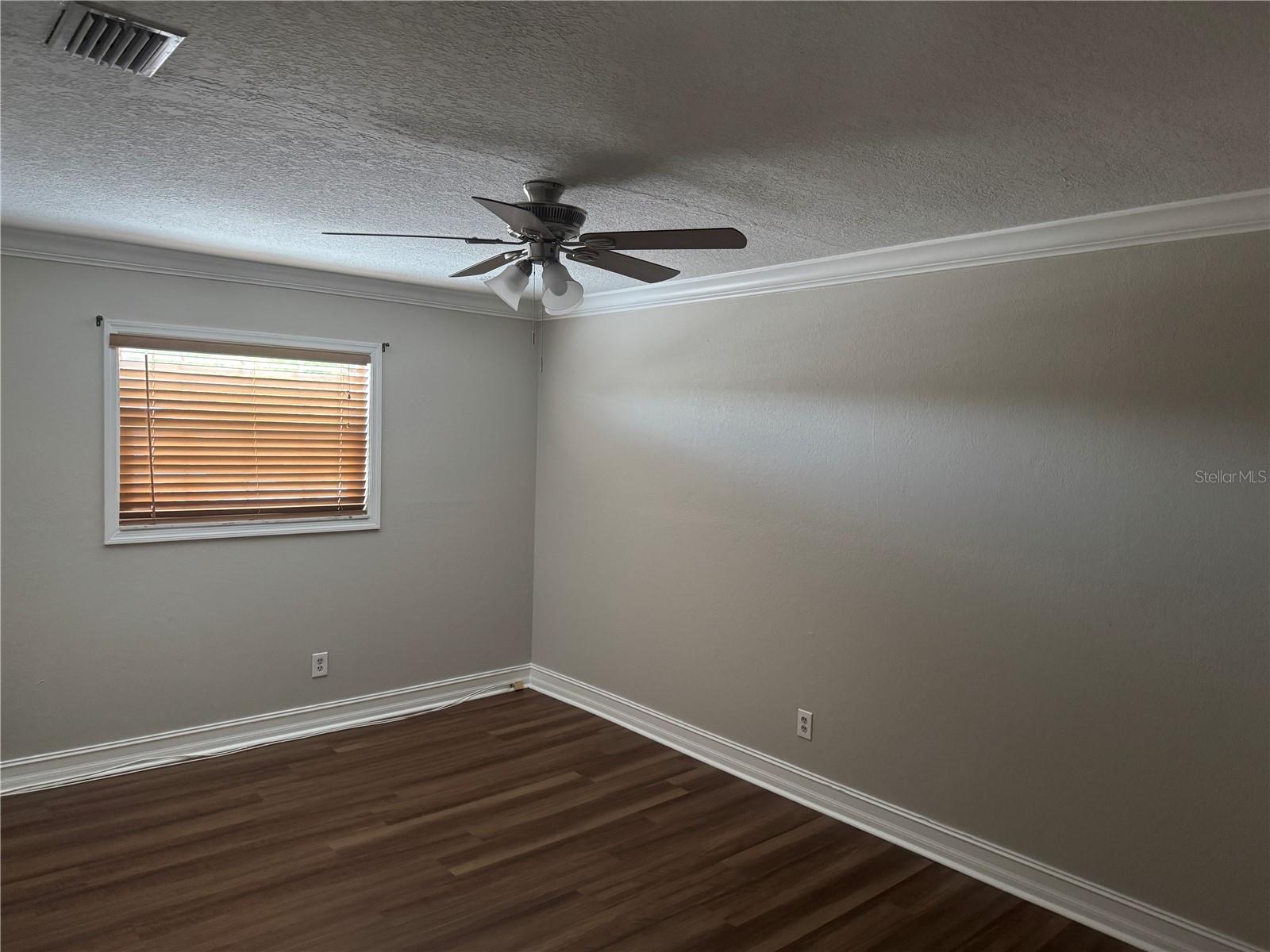 8601 RUE CHATEAU DR, LARGO, FL, 33777