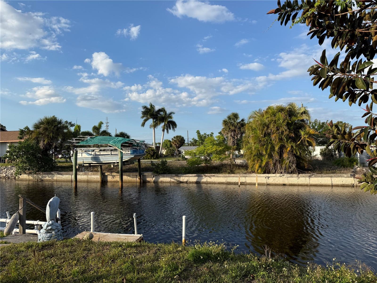 4153 HOLLIS AVE, PORT CHARLOTTE, FL, 33953
