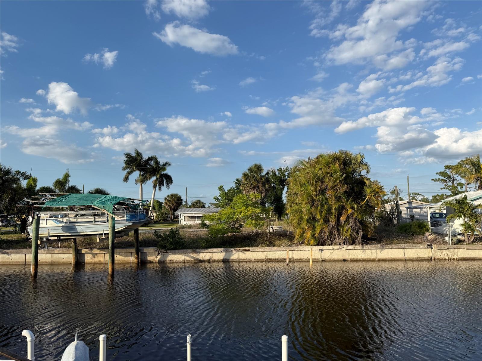 4153 HOLLIS AVE, PORT CHARLOTTE, FL, 33953