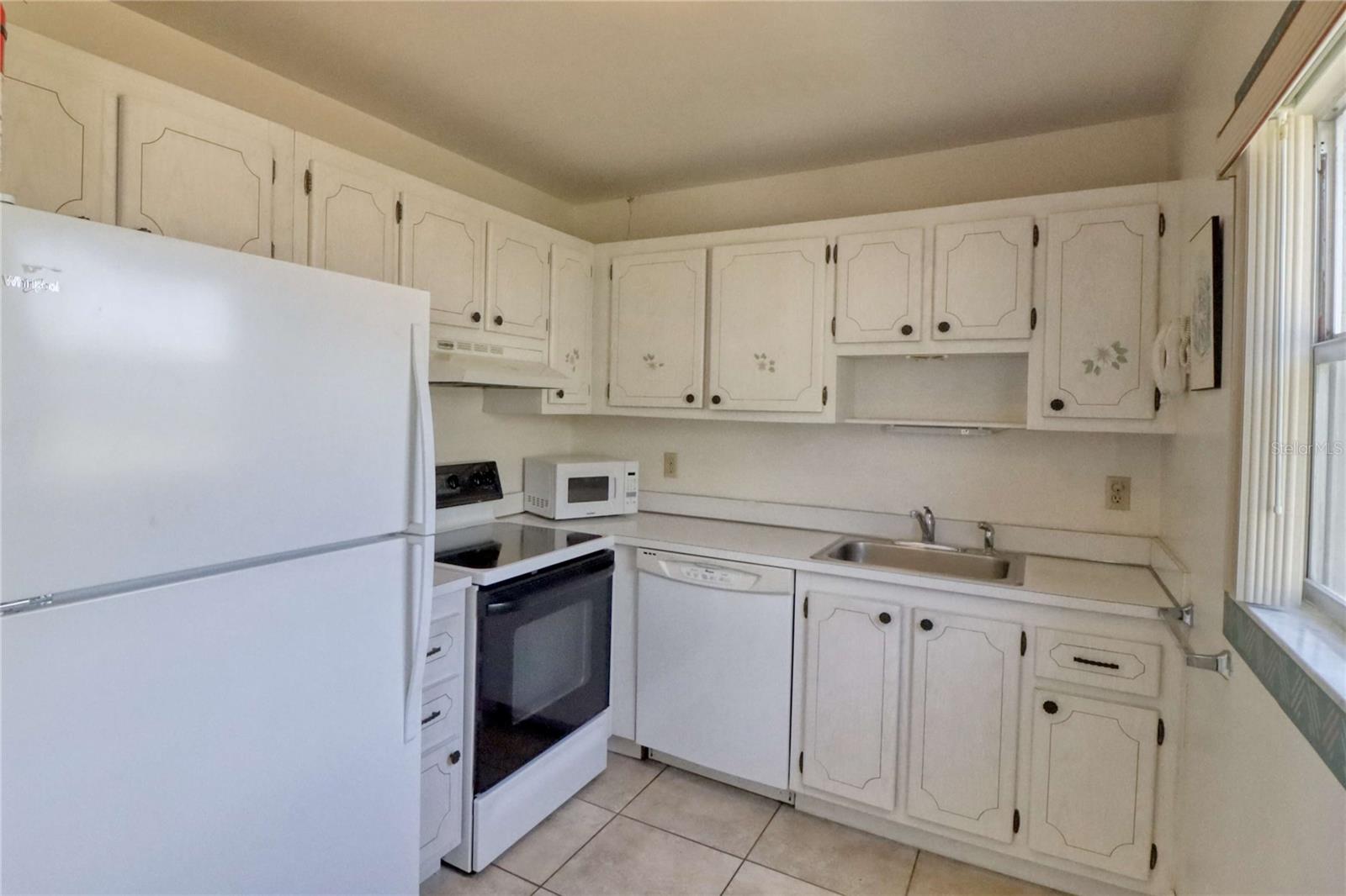 302 CANTON CT #59, SUN CITY CENTER, FL, 33573