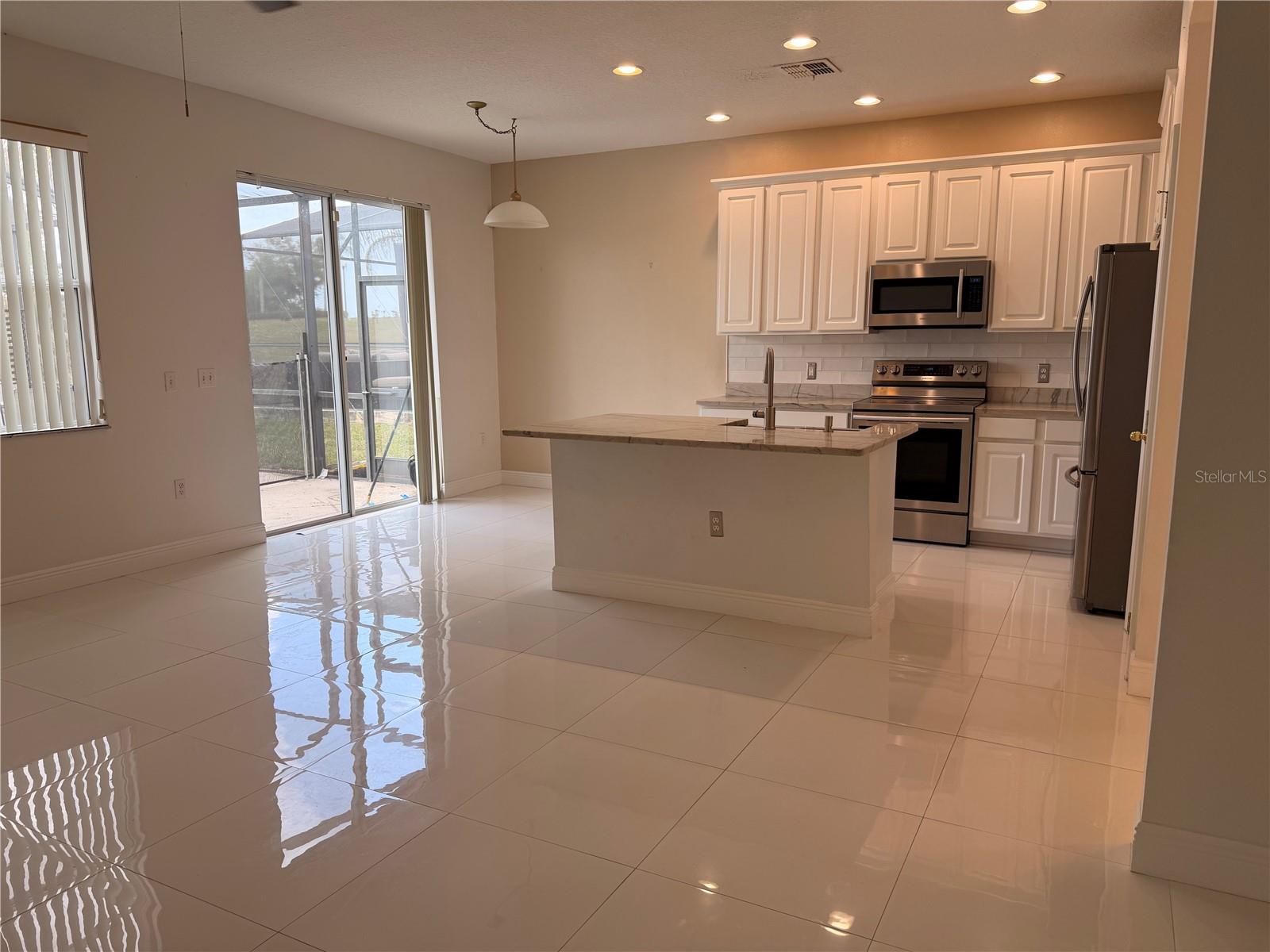 1112 PINE RIDGE DR, DAVENPORT, FL, 33896