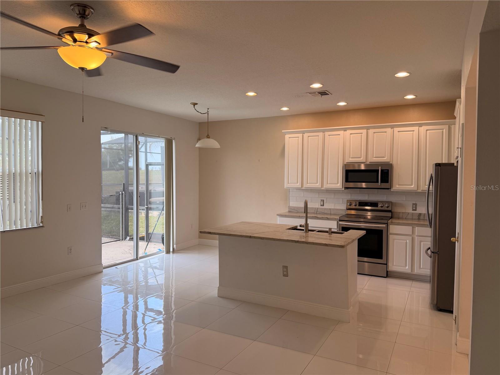 1112 PINE RIDGE DR, DAVENPORT, FL, 33896