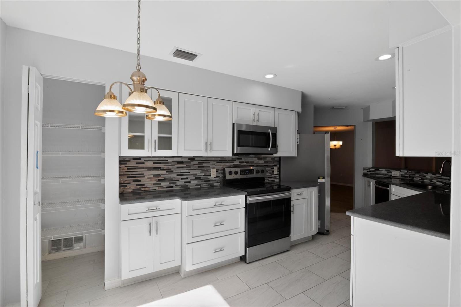 3644 N LAURELWOOD LOOP, BEVERLY HILLS, FL, 34465