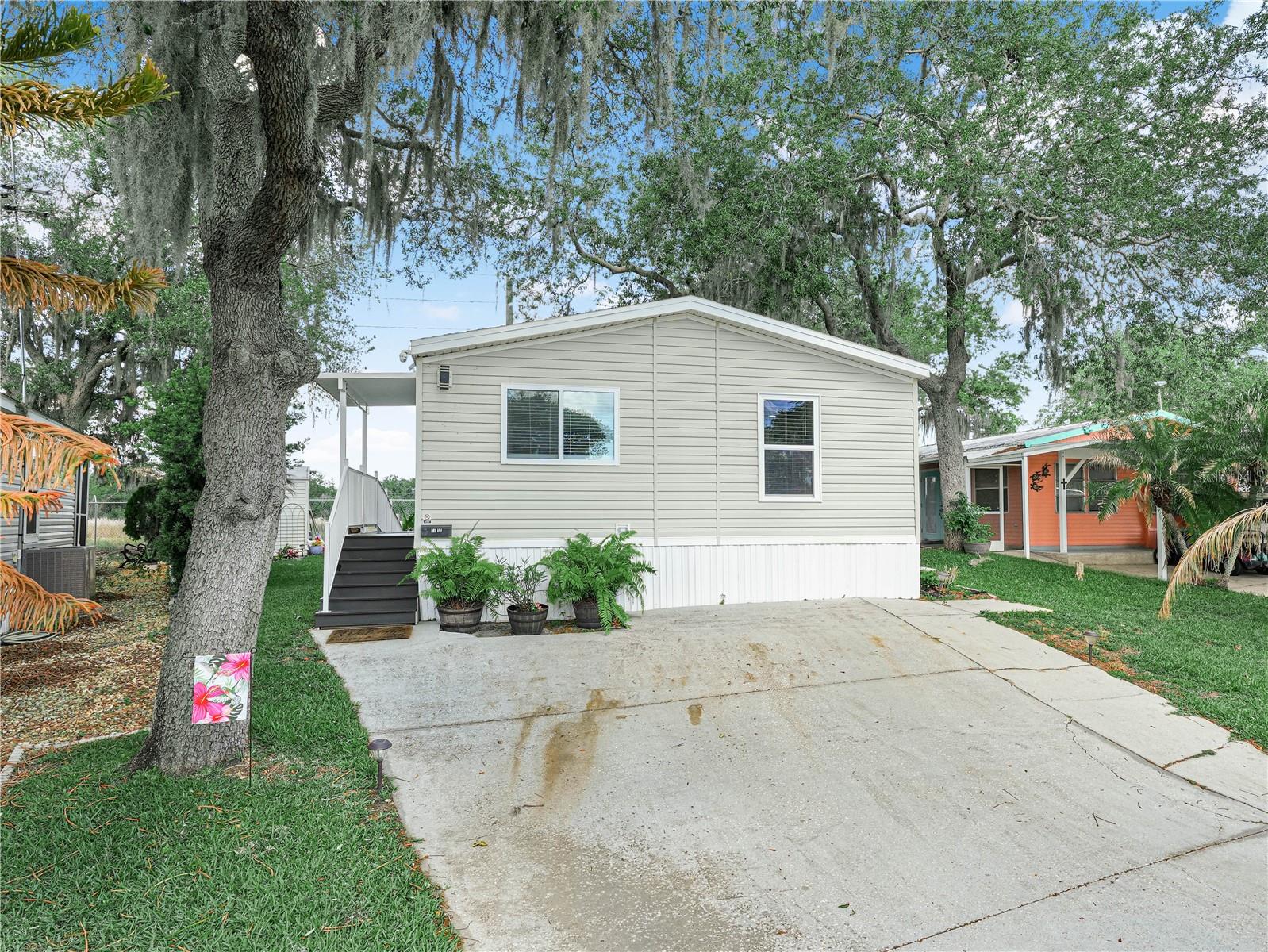 24 SILVERSIDES ST, LAKE WALES, FL, 33898