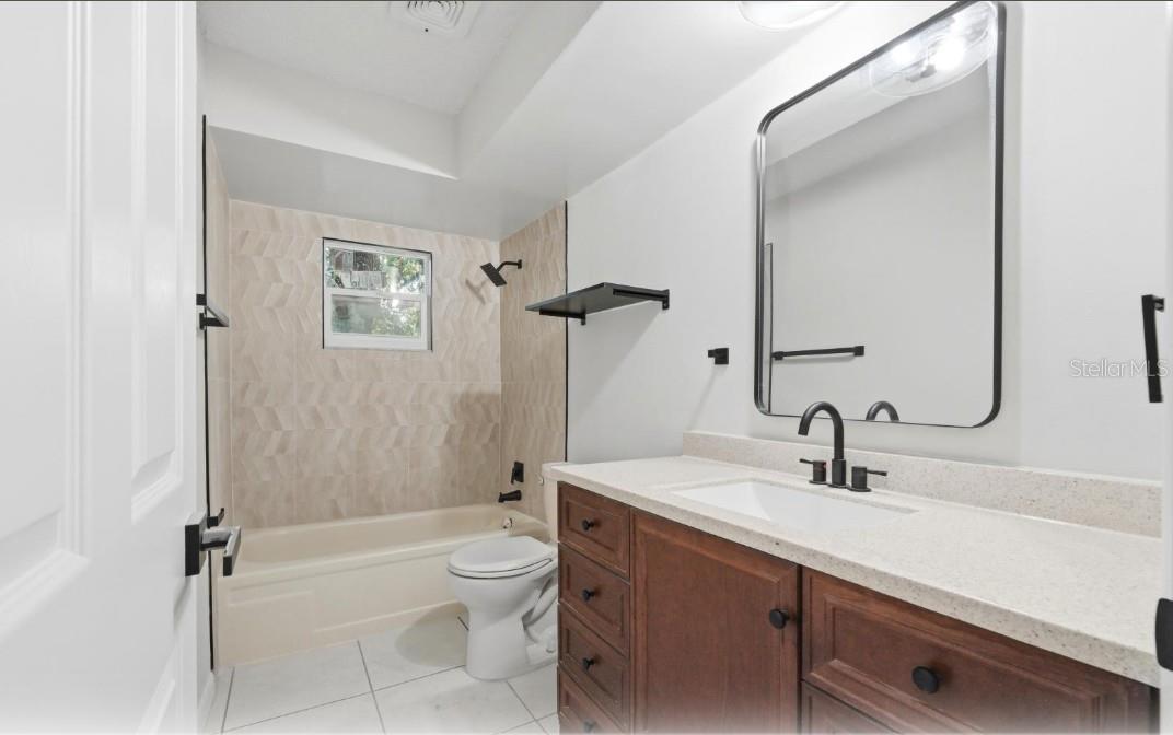 33201 COVENTRY DR, LEESBURG, FL, 34788