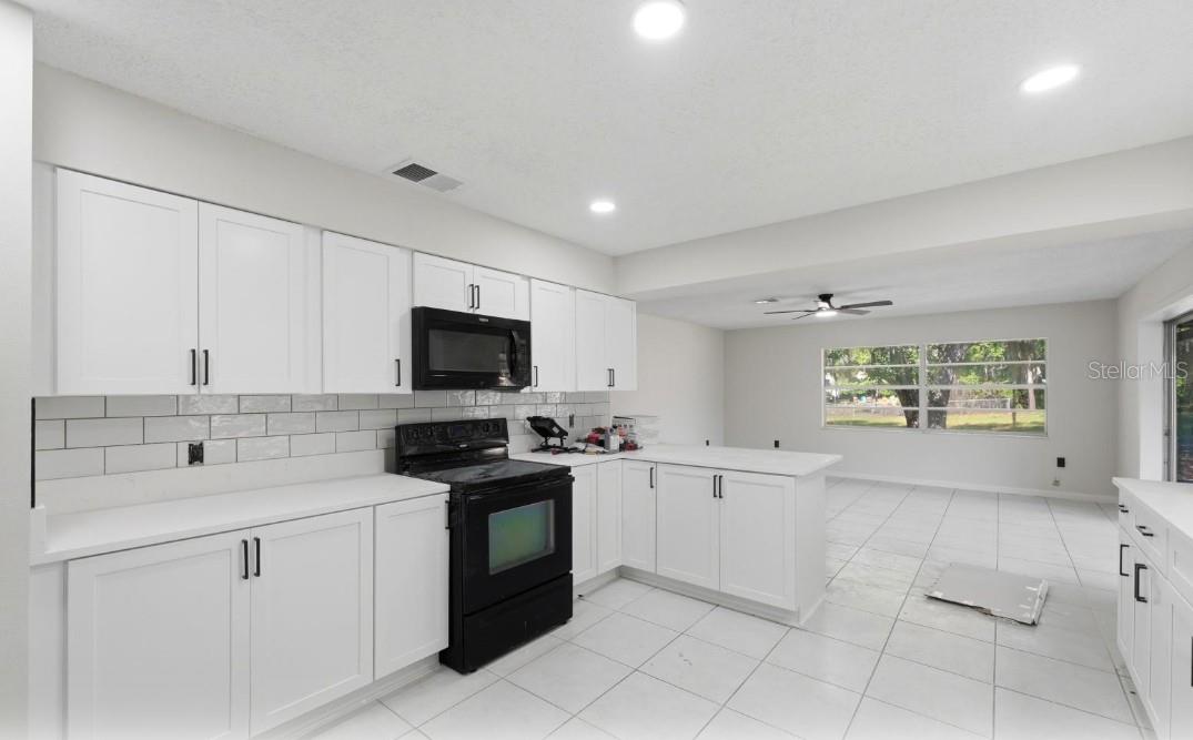 33201 COVENTRY DR, LEESBURG, FL, 34788
