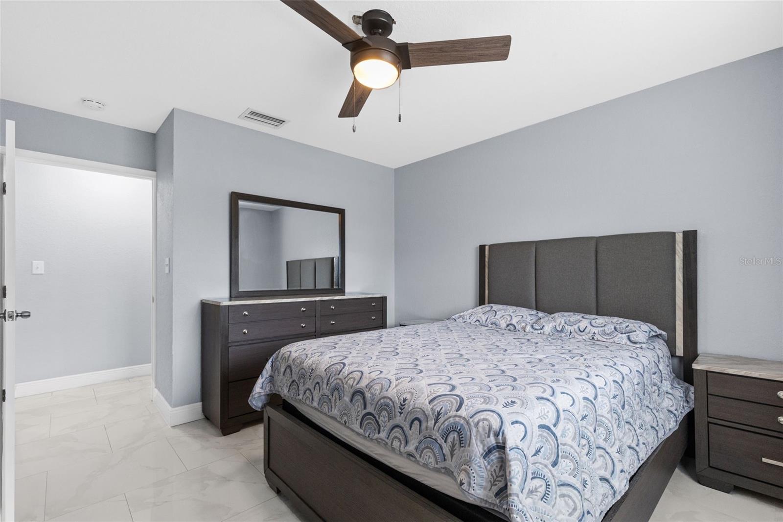 2310 W KNOLLWOOD PL, TAMPA, FL, 33604