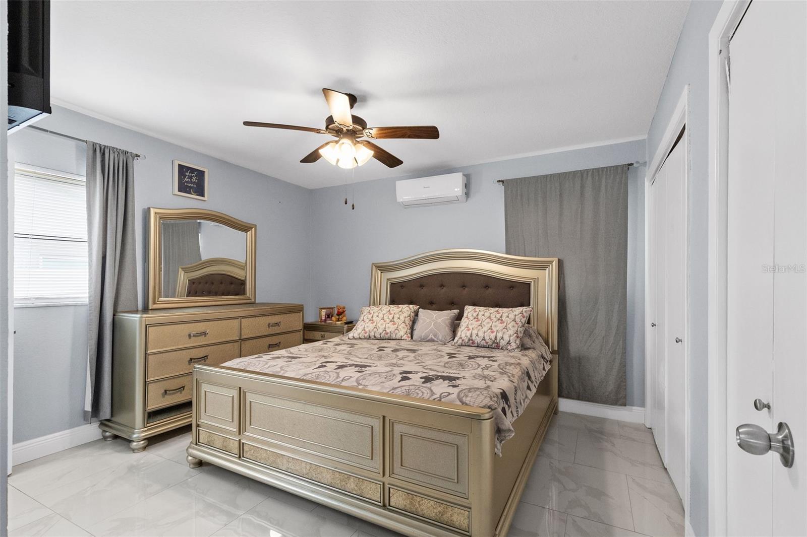 2310 W KNOLLWOOD PL, TAMPA, FL, 33604