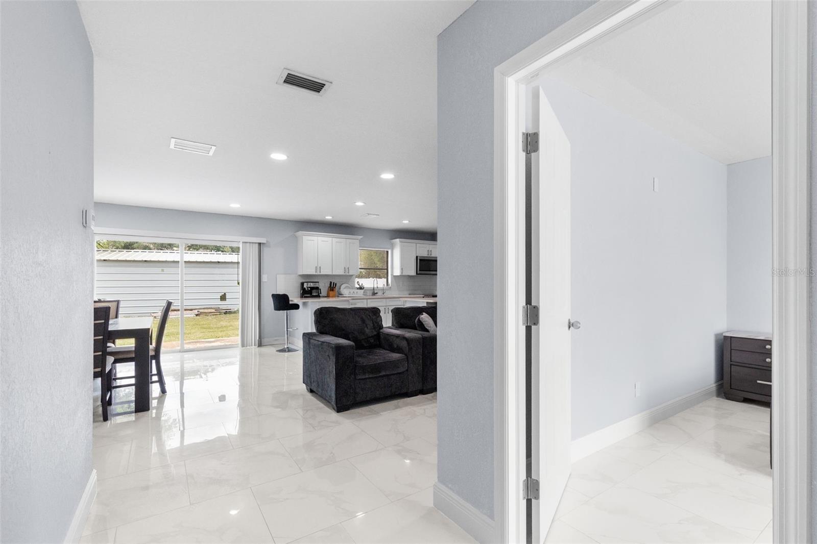 2310 W KNOLLWOOD PL, TAMPA, FL, 33604