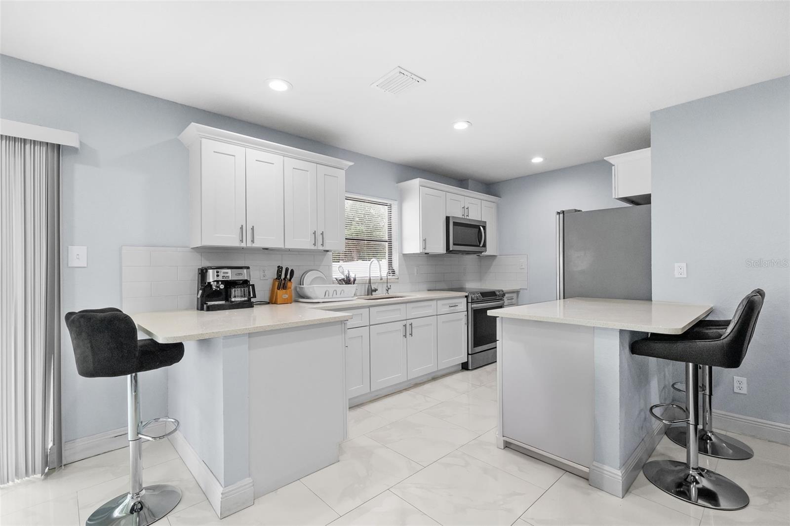 2310 W KNOLLWOOD PL, TAMPA, FL, 33604