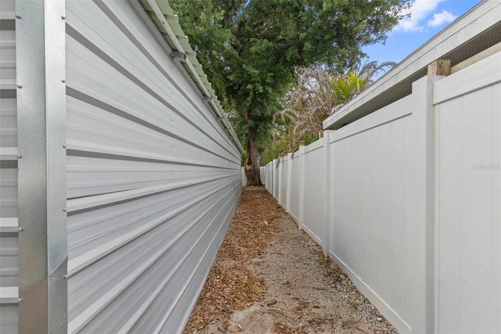 2310 W KNOLLWOOD PL, TAMPA, FL, 33604