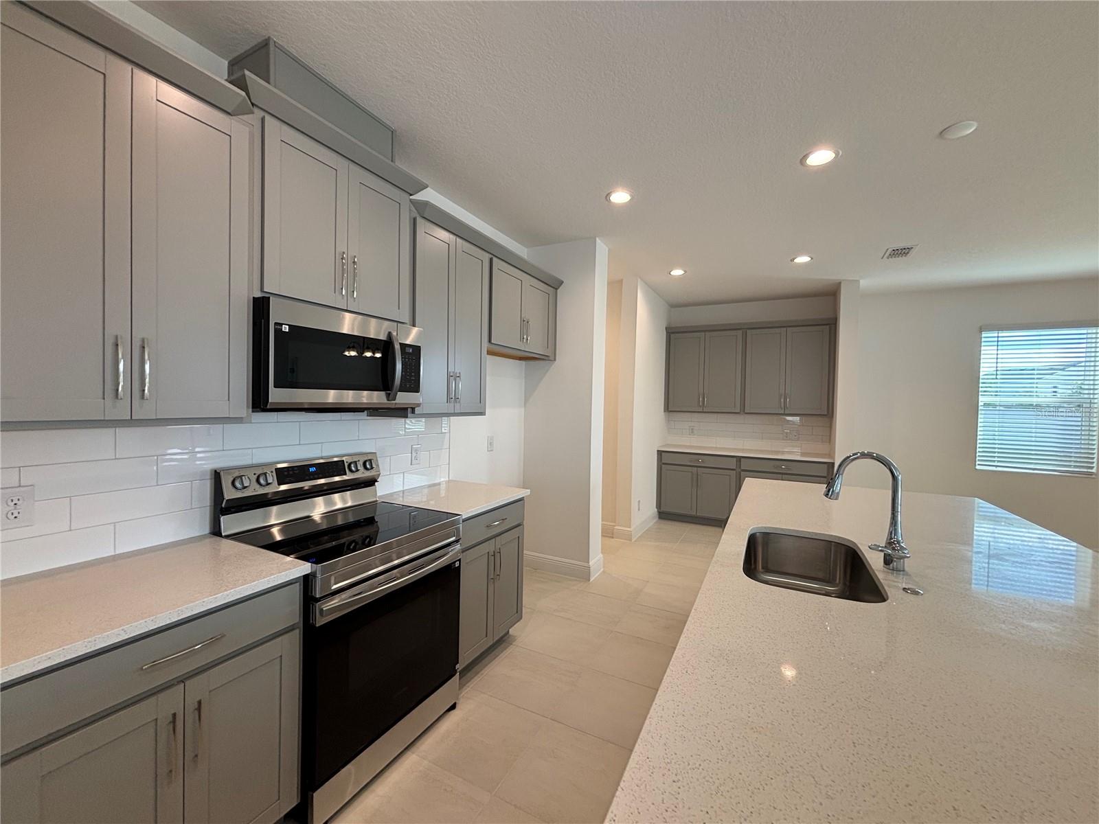 1867 CHURCH LAKE ST, GROVELAND, FL, 34736