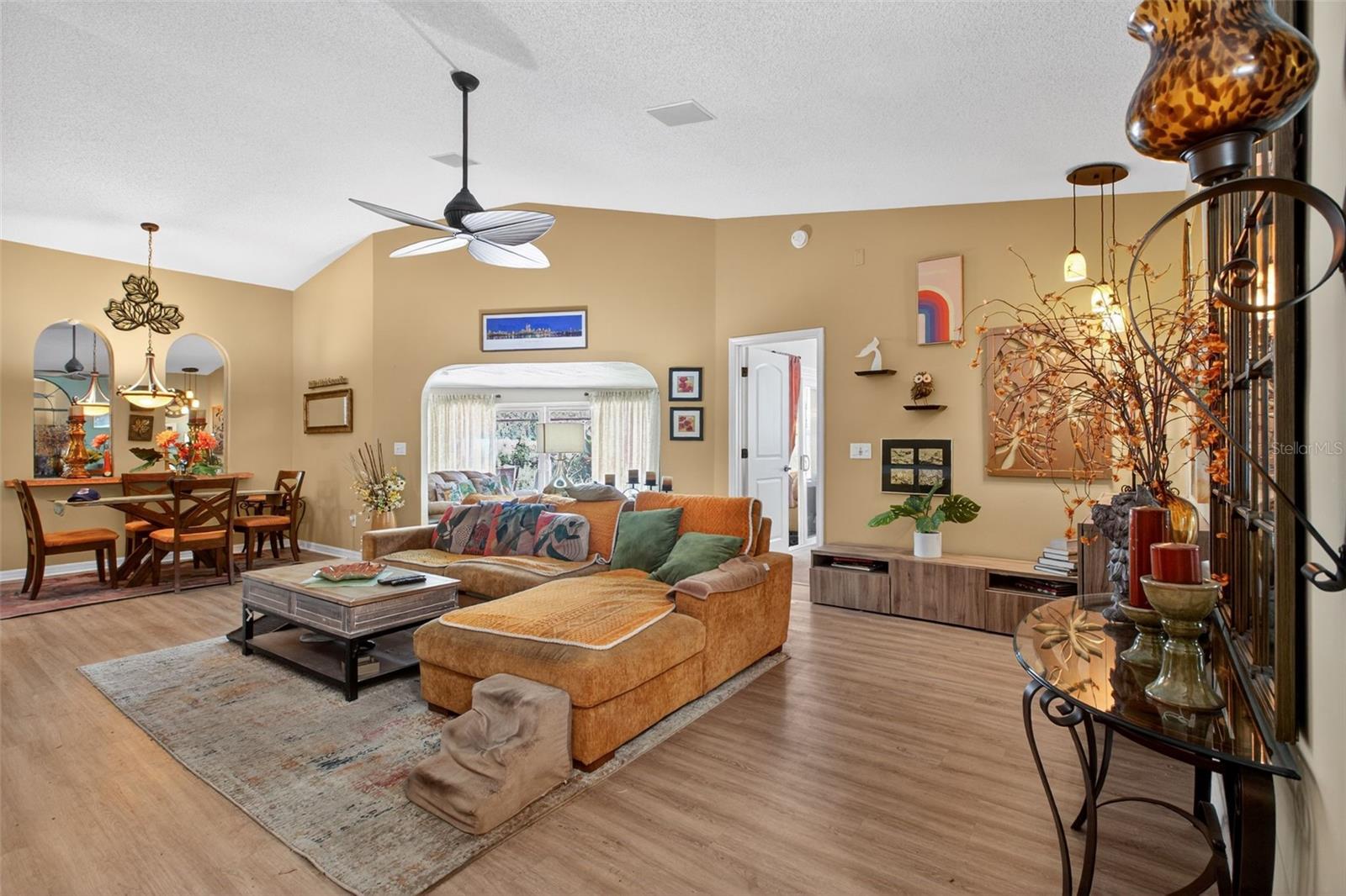 1073 NODDING PINES WAY, CASSELBERRY, FL, 32707