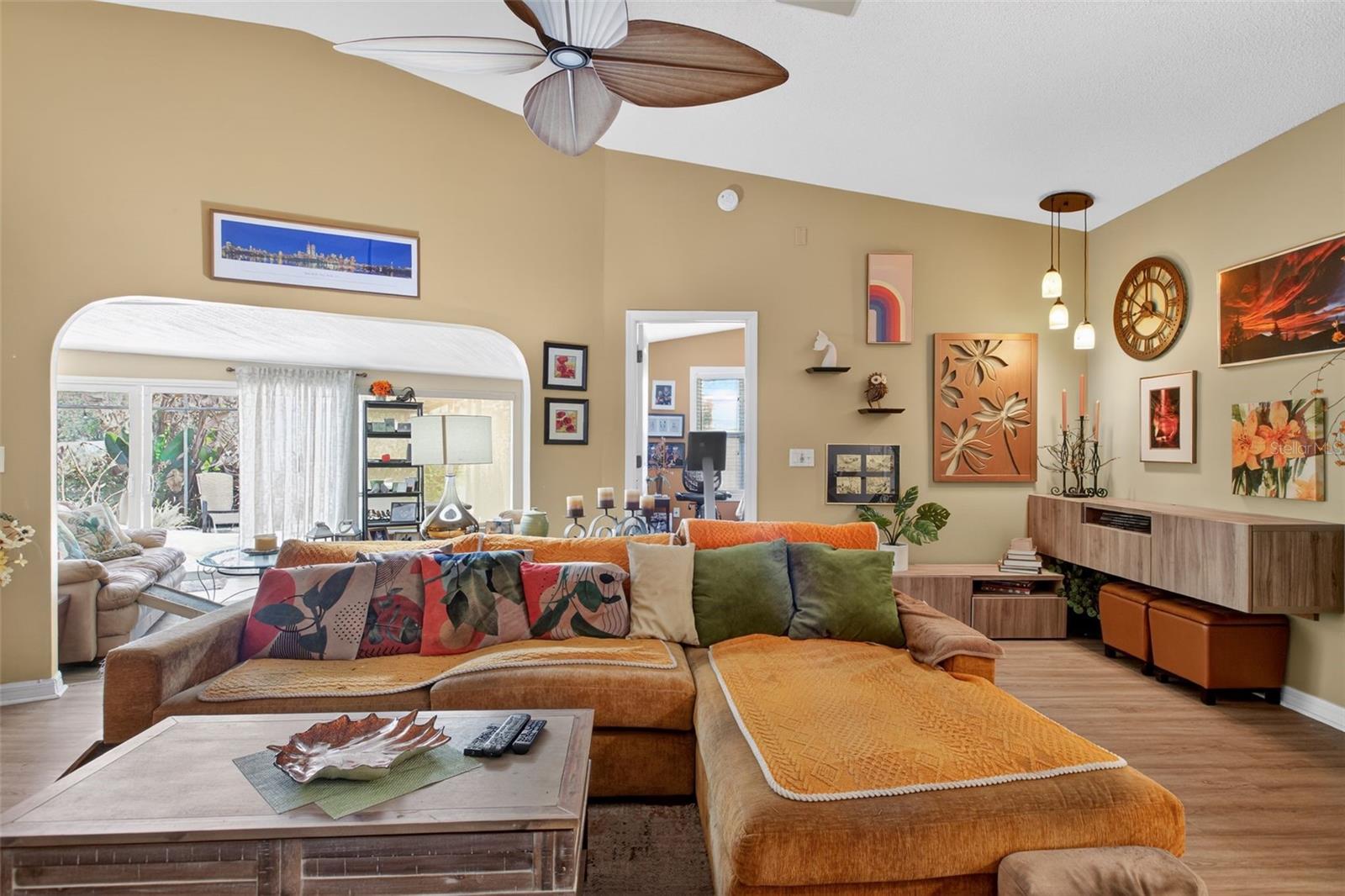 1073 NODDING PINES WAY, CASSELBERRY, FL, 32707