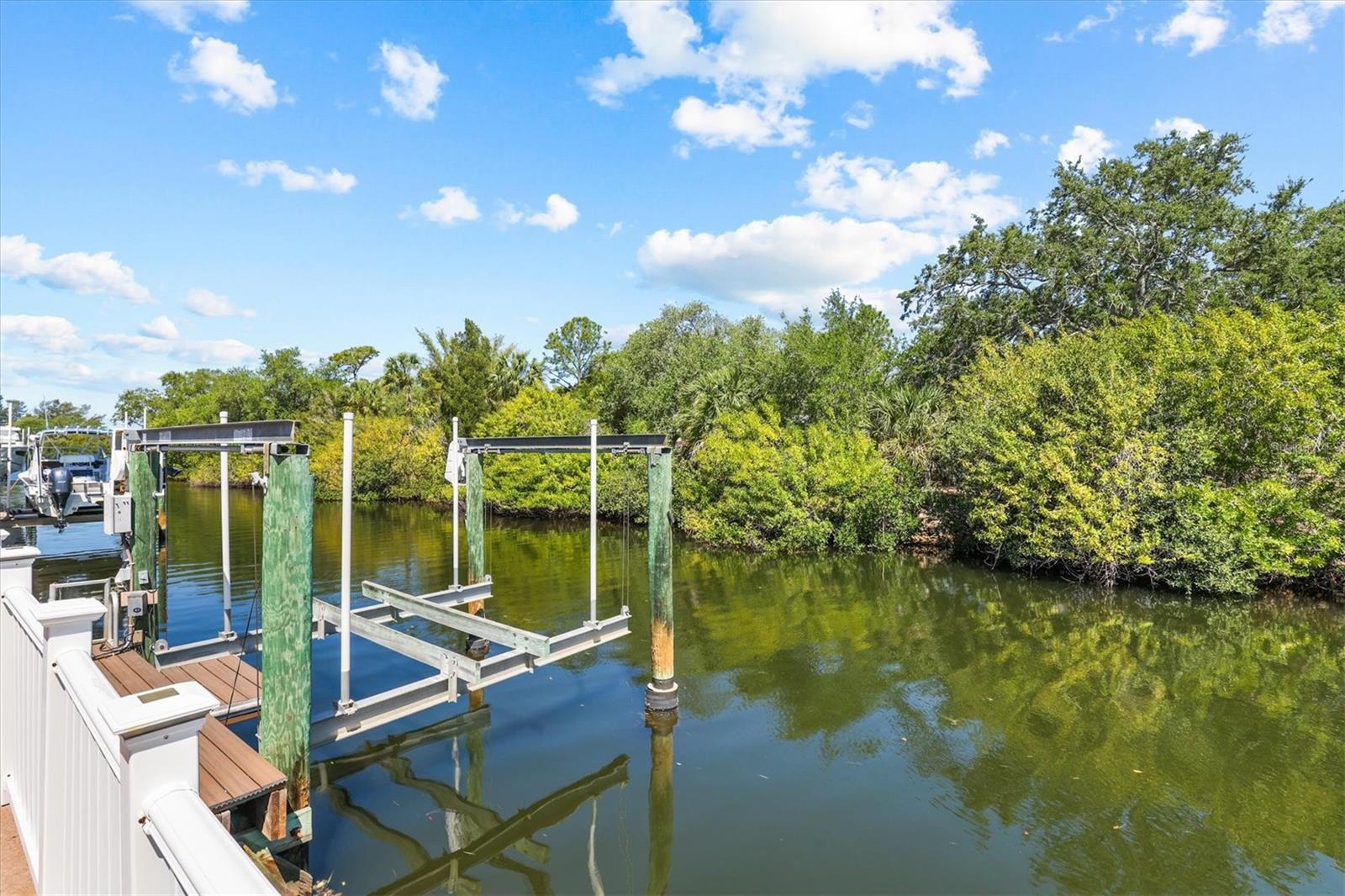 1114 MARINA DR, TARPON SPRINGS, FL, 34689