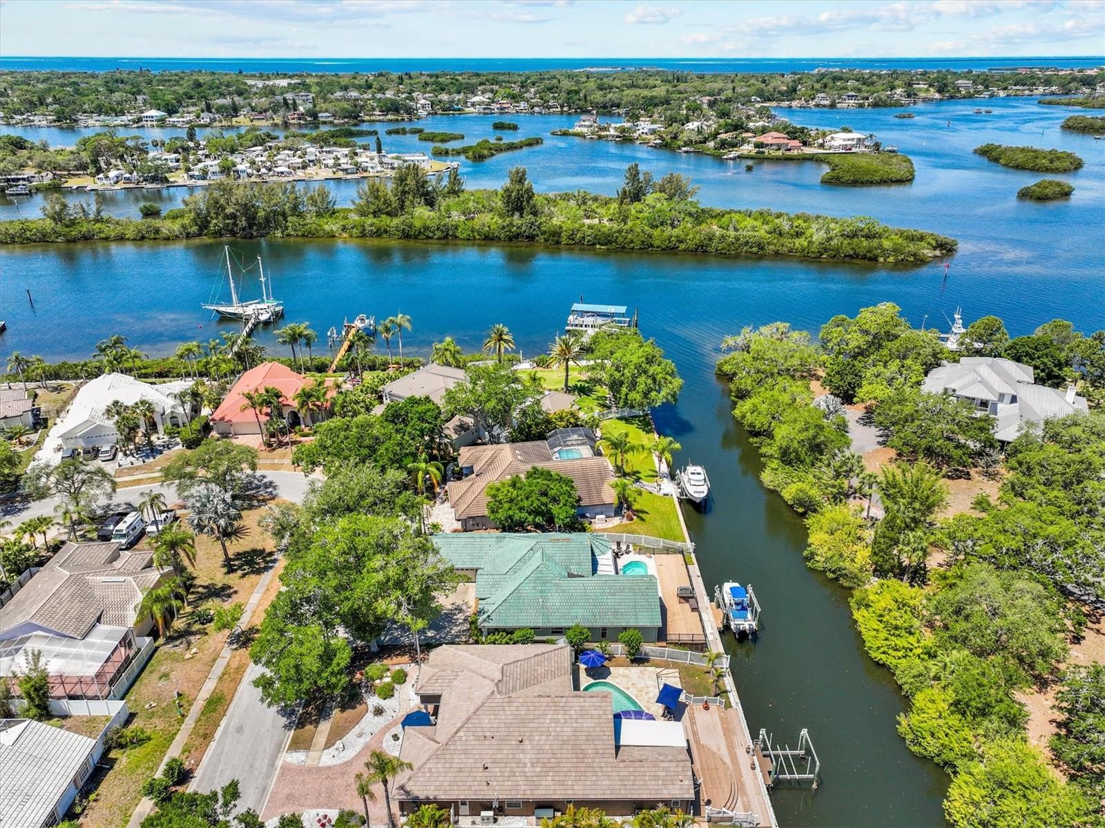 1114 MARINA DR, TARPON SPRINGS, FL, 34689