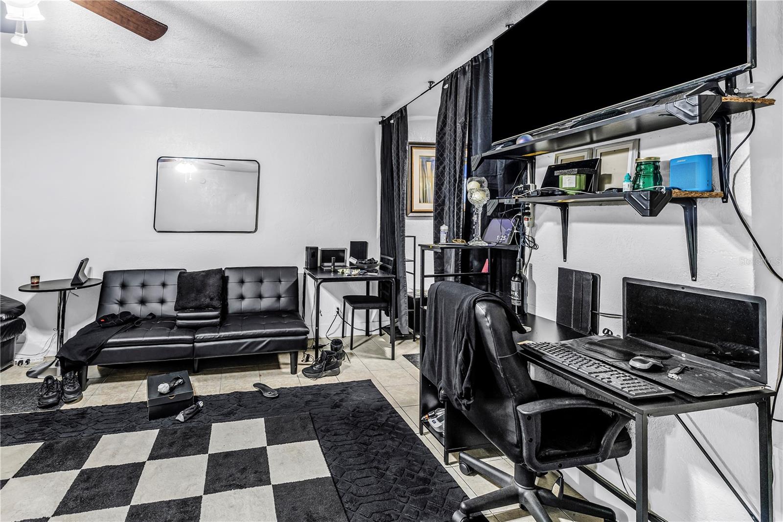 110 NE MONROE CIR N #1, ST PETERSBURG, FL, 33702