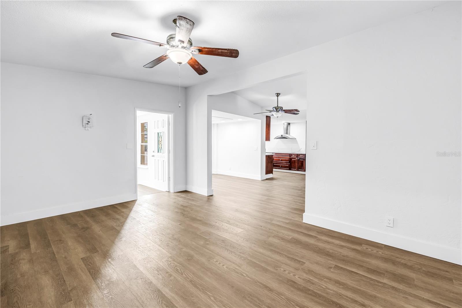 110 NE MONROE CIR N #1, ST PETERSBURG, FL, 33702