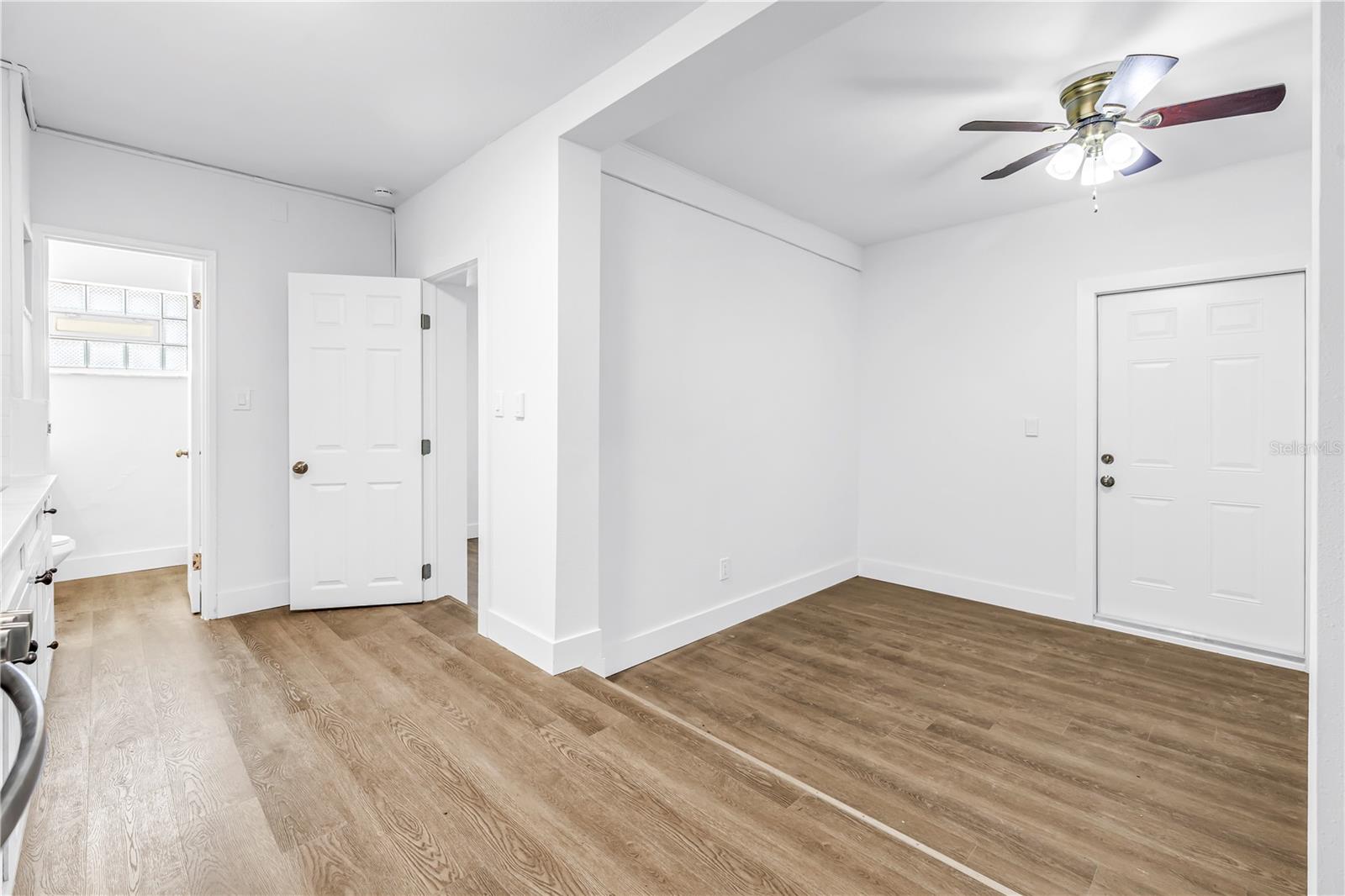 110 NE MONROE CIR N #1, ST PETERSBURG, FL, 33702