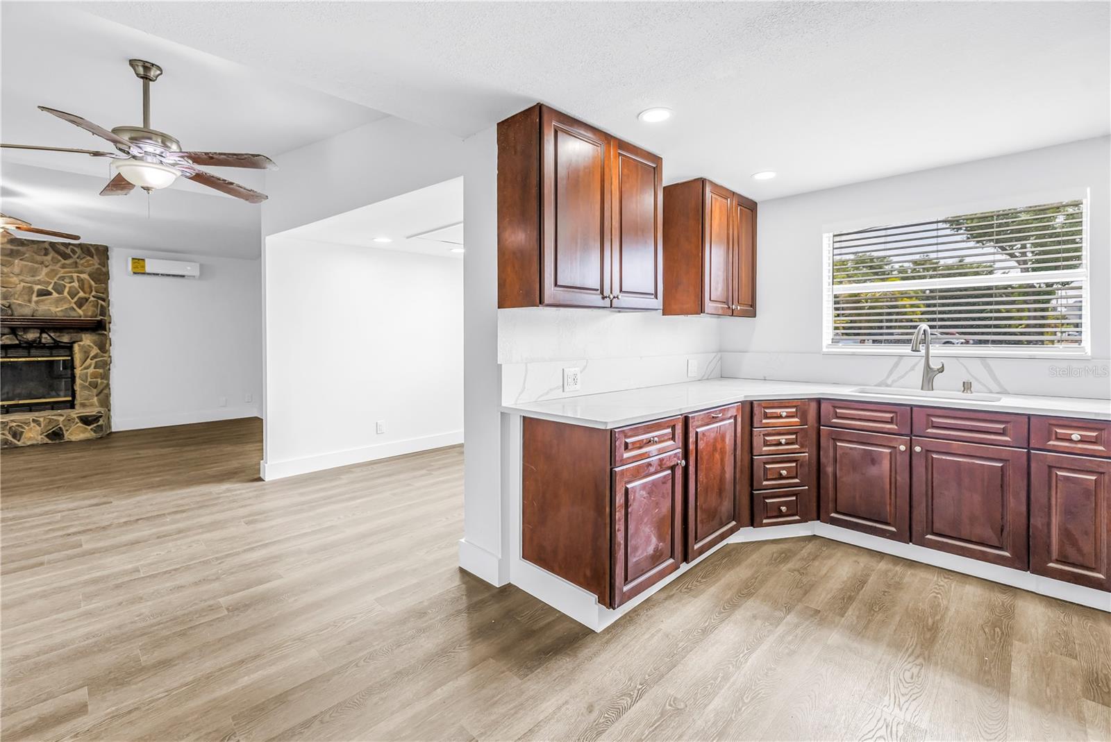 110 NE MONROE CIR N #1, ST PETERSBURG, FL, 33702