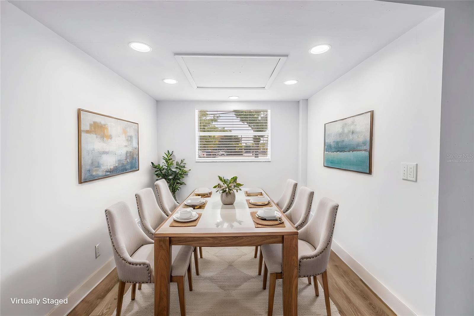 110 NE MONROE CIR N #1, ST PETERSBURG, FL, 33702