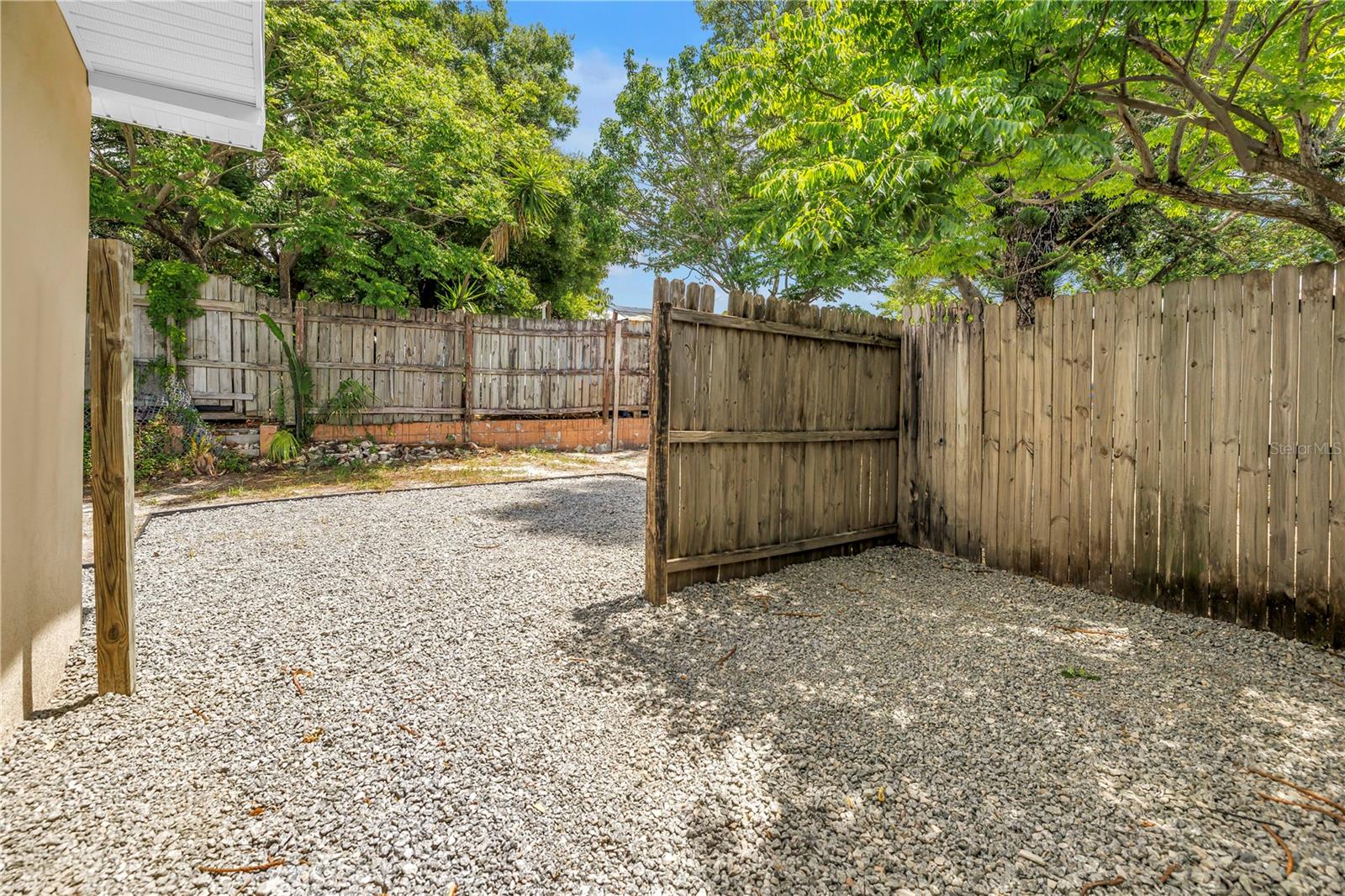 110 NE MONROE CIR N #1, ST PETERSBURG, FL, 33702