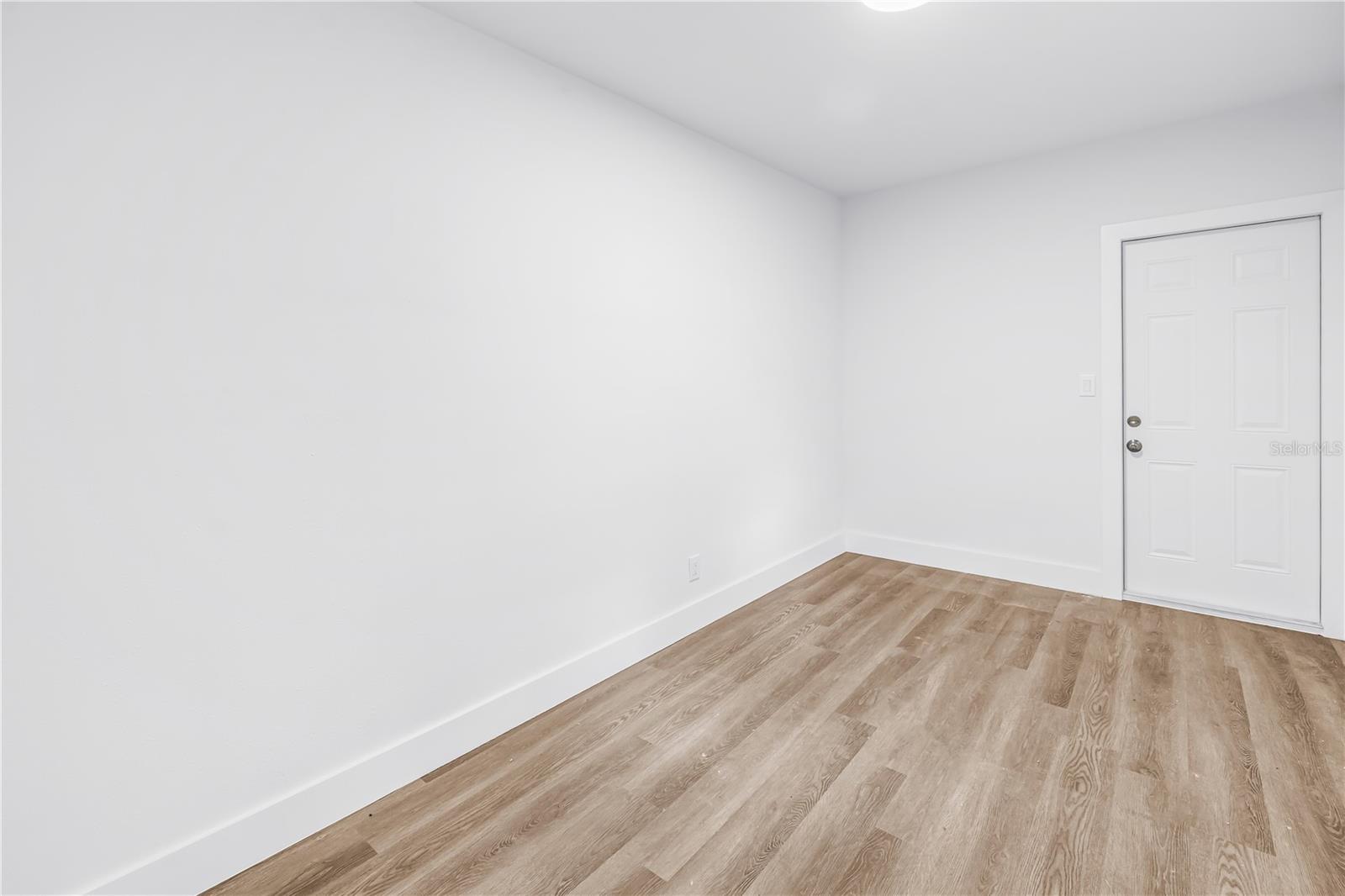 110 NE MONROE CIR N #1, ST PETERSBURG, FL, 33702