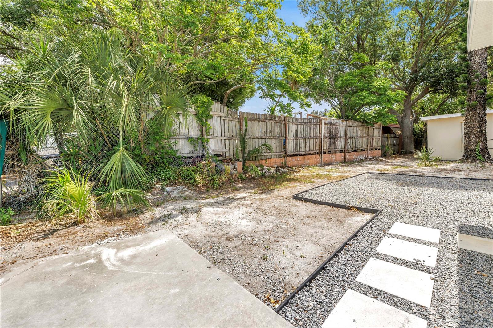 110 NE MONROE CIR N #1, ST PETERSBURG, FL, 33702