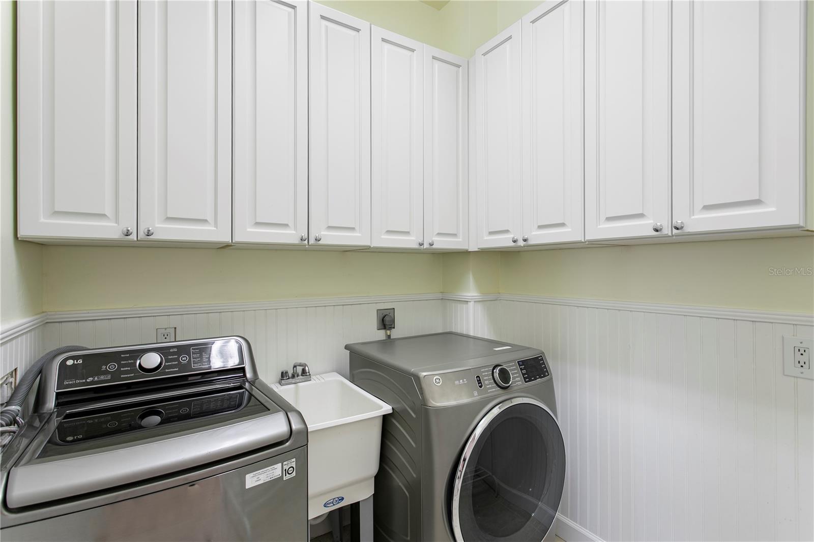 215 HARRISON AVE, BELLEAIR BEACH, FL, 33786