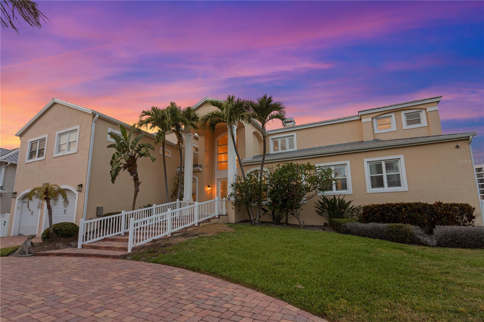 215 HARRISON AVE, BELLEAIR BEACH, FL, 33786