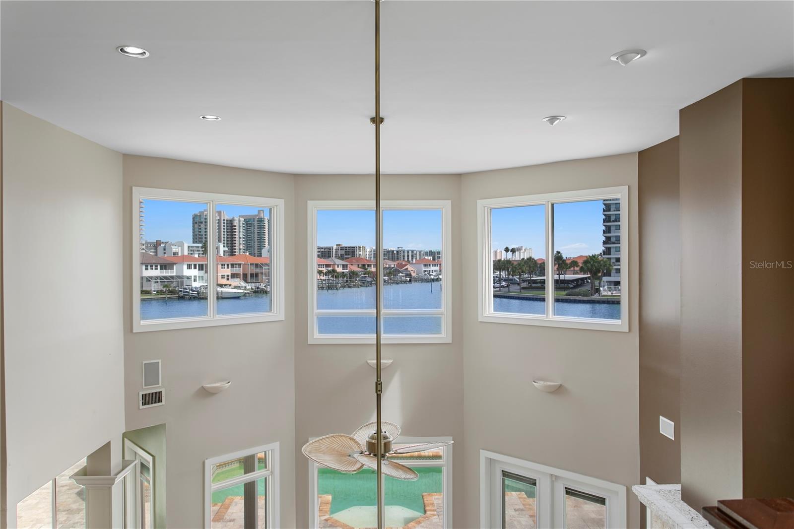 215 HARRISON AVE, BELLEAIR BEACH, FL, 33786