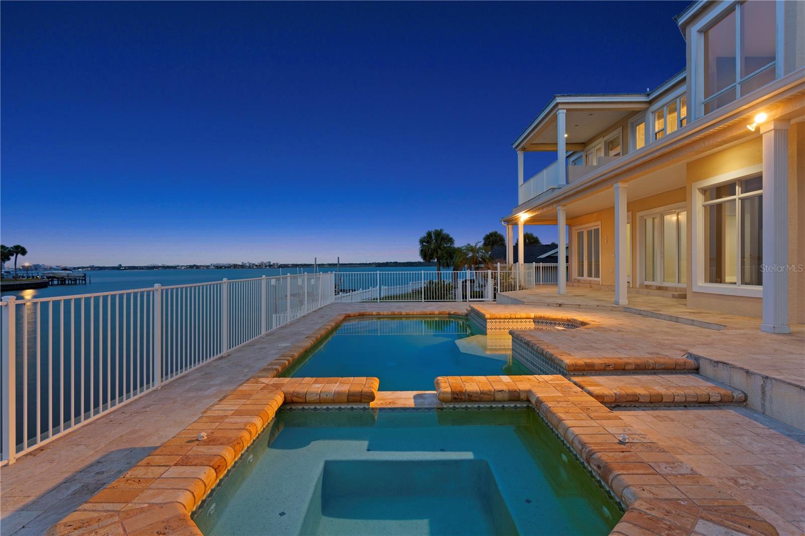 215 HARRISON AVE, BELLEAIR BEACH, FL, 33786