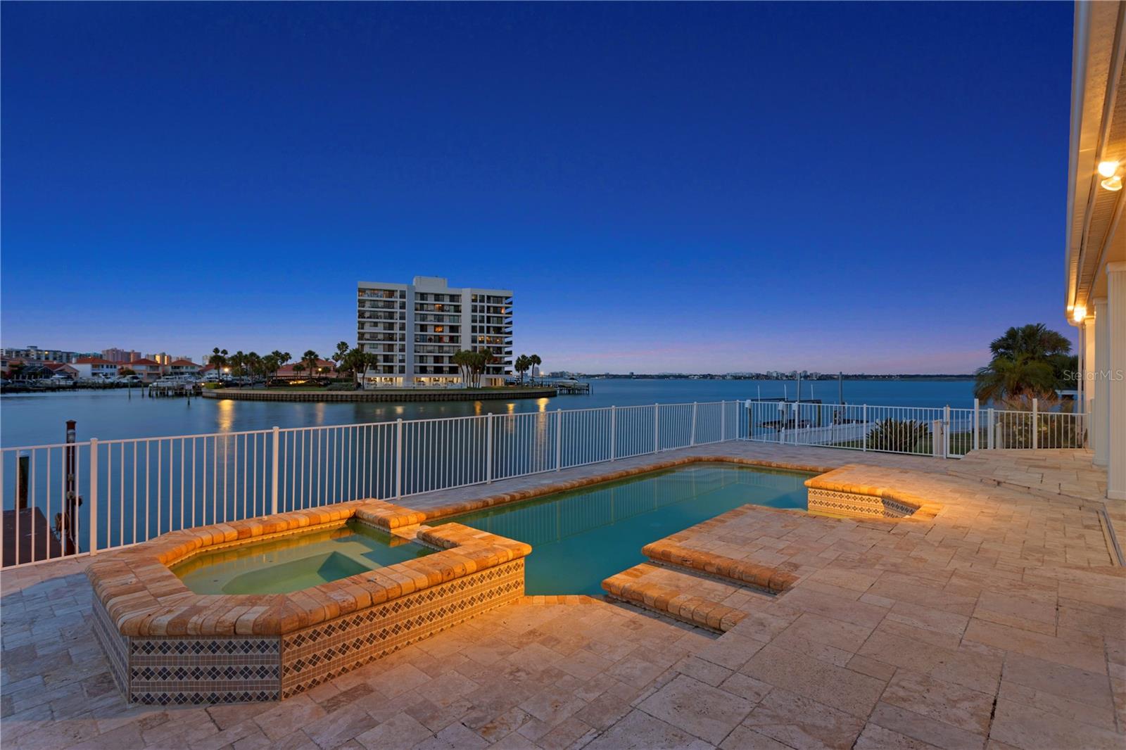 215 HARRISON AVE, BELLEAIR BEACH, FL, 33786