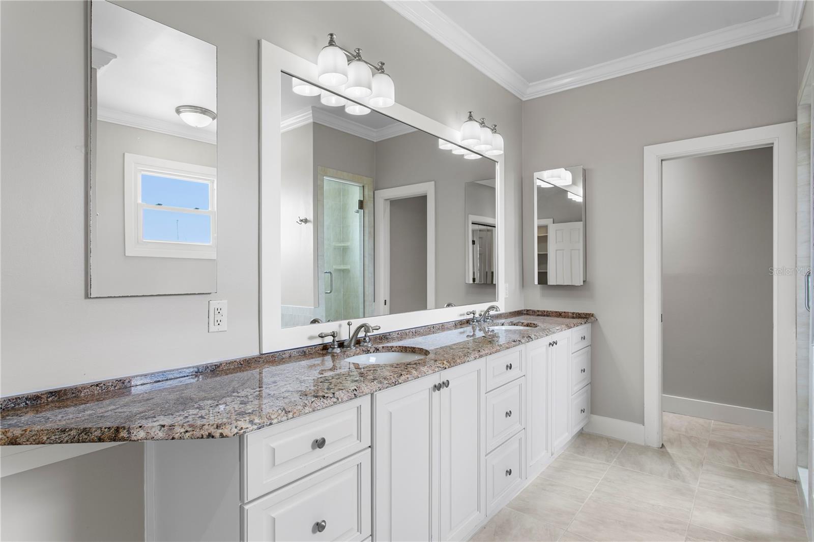 215 HARRISON AVE, BELLEAIR BEACH, FL, 33786