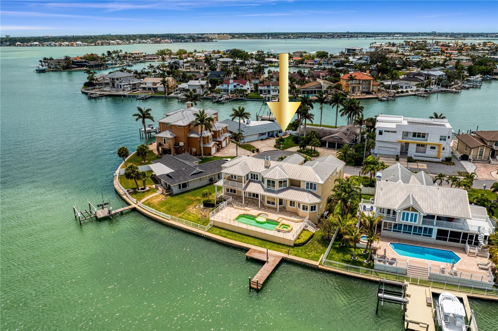 215 HARRISON AVE, BELLEAIR BEACH, FL, 33786