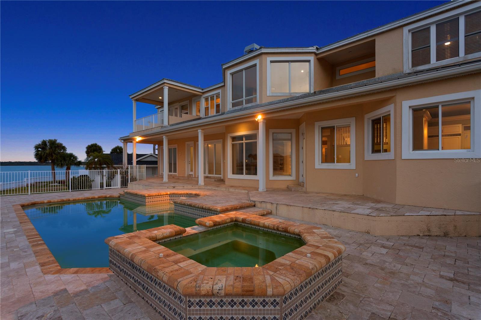 215 HARRISON AVE, BELLEAIR BEACH, FL, 33786