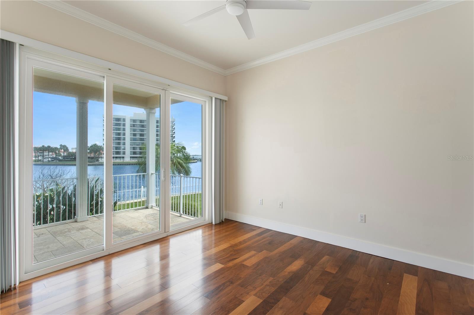 215 HARRISON AVE, BELLEAIR BEACH, FL, 33786