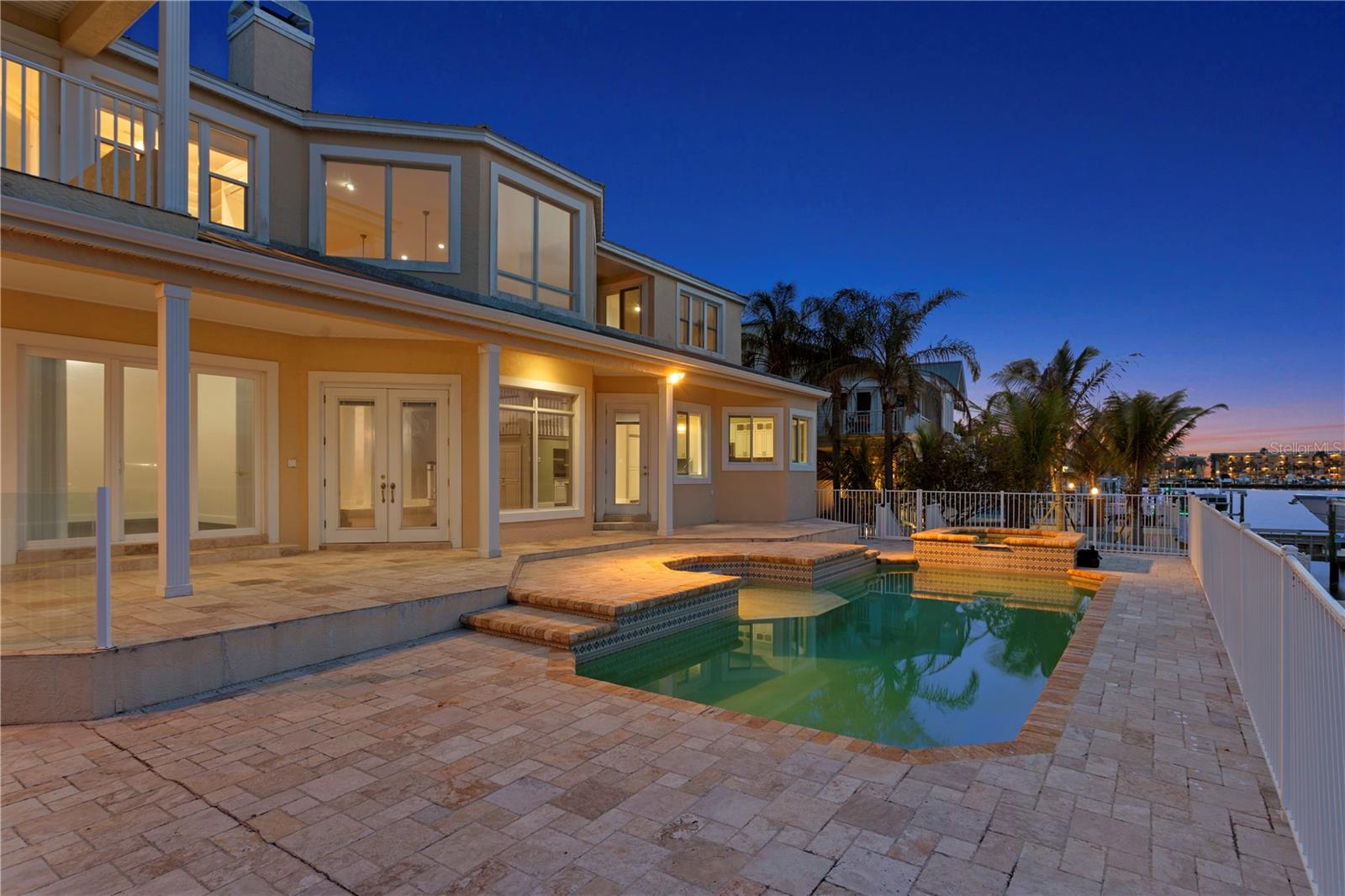 215 HARRISON AVE, BELLEAIR BEACH, FL, 33786