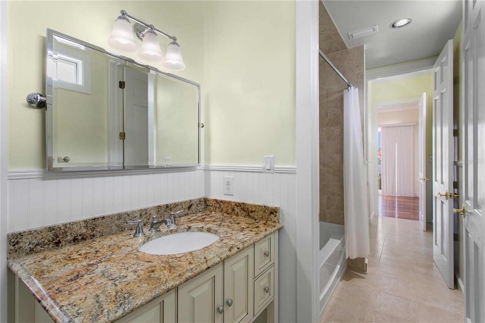 215 HARRISON AVE, BELLEAIR BEACH, FL, 33786