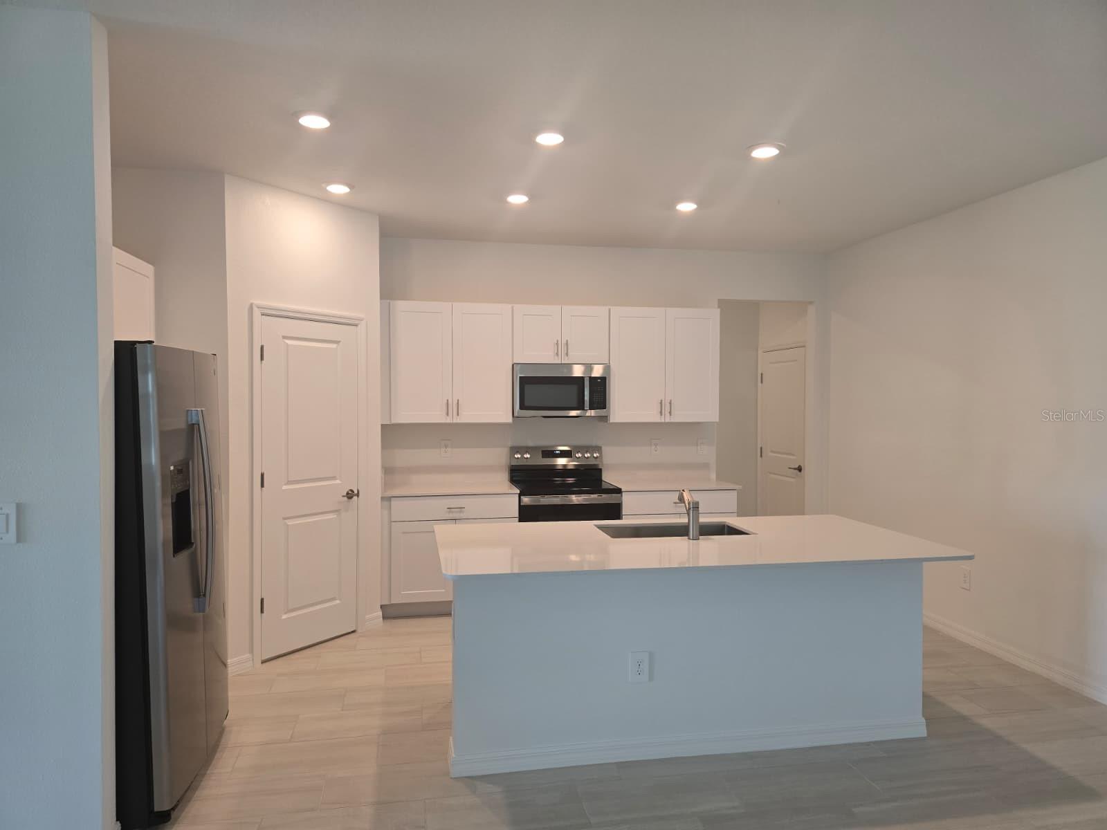 9325 SCOUTER BEE PL, LAND O LAKES, FL, 34637