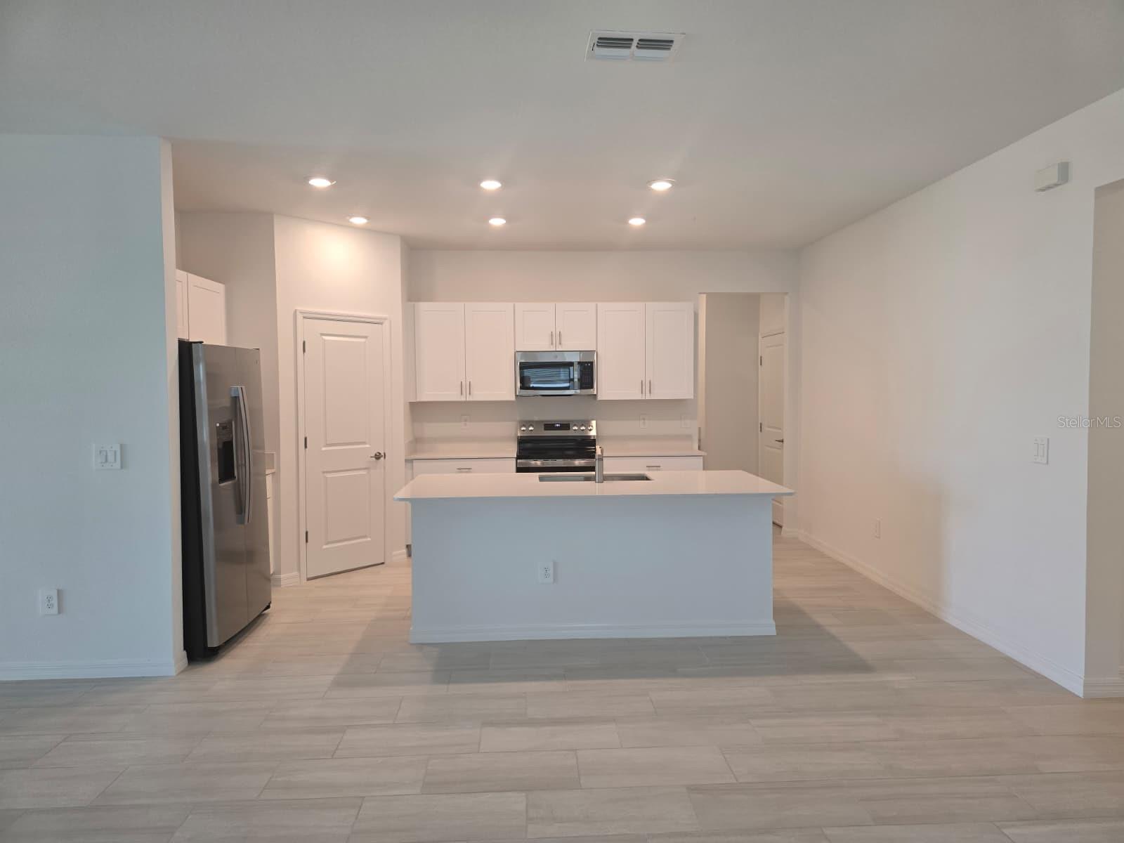 9325 SCOUTER BEE PL, LAND O LAKES, FL, 34637