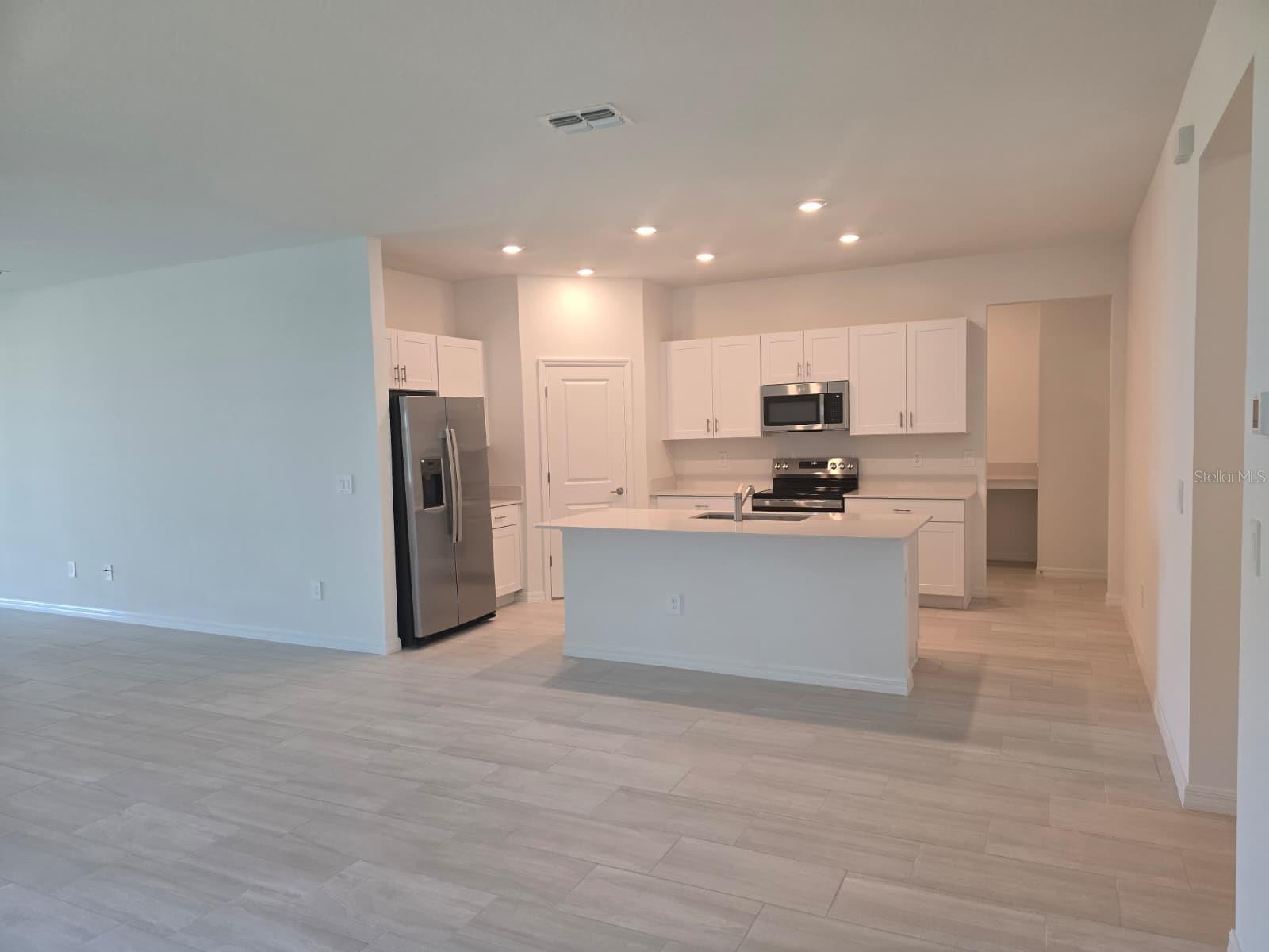 9325 SCOUTER BEE PL, LAND O LAKES, FL, 34637