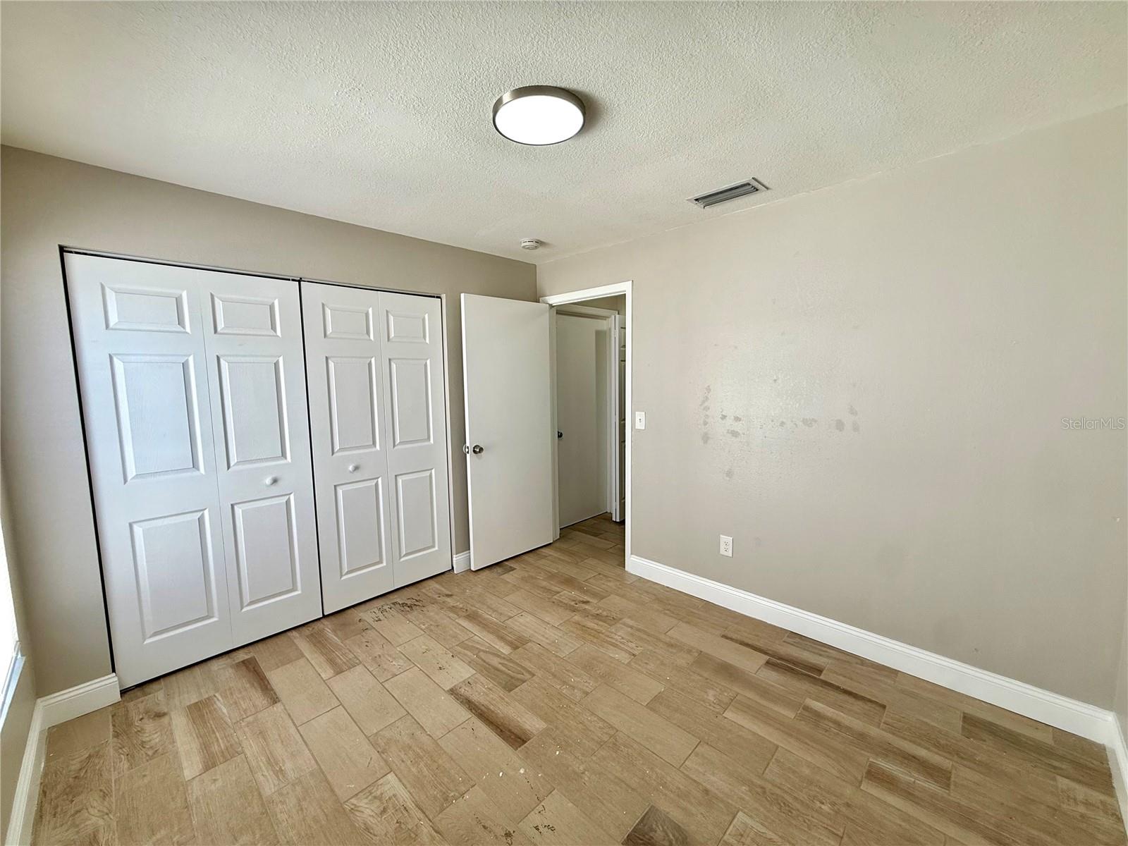 7048 HOLLOWELL DR, TAMPA, FL, 33634