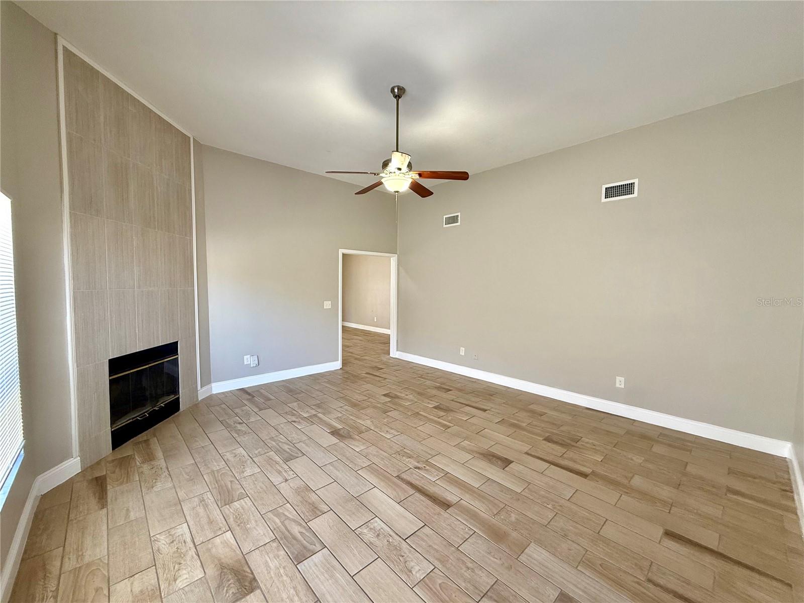 7048 HOLLOWELL DR, TAMPA, FL, 33634