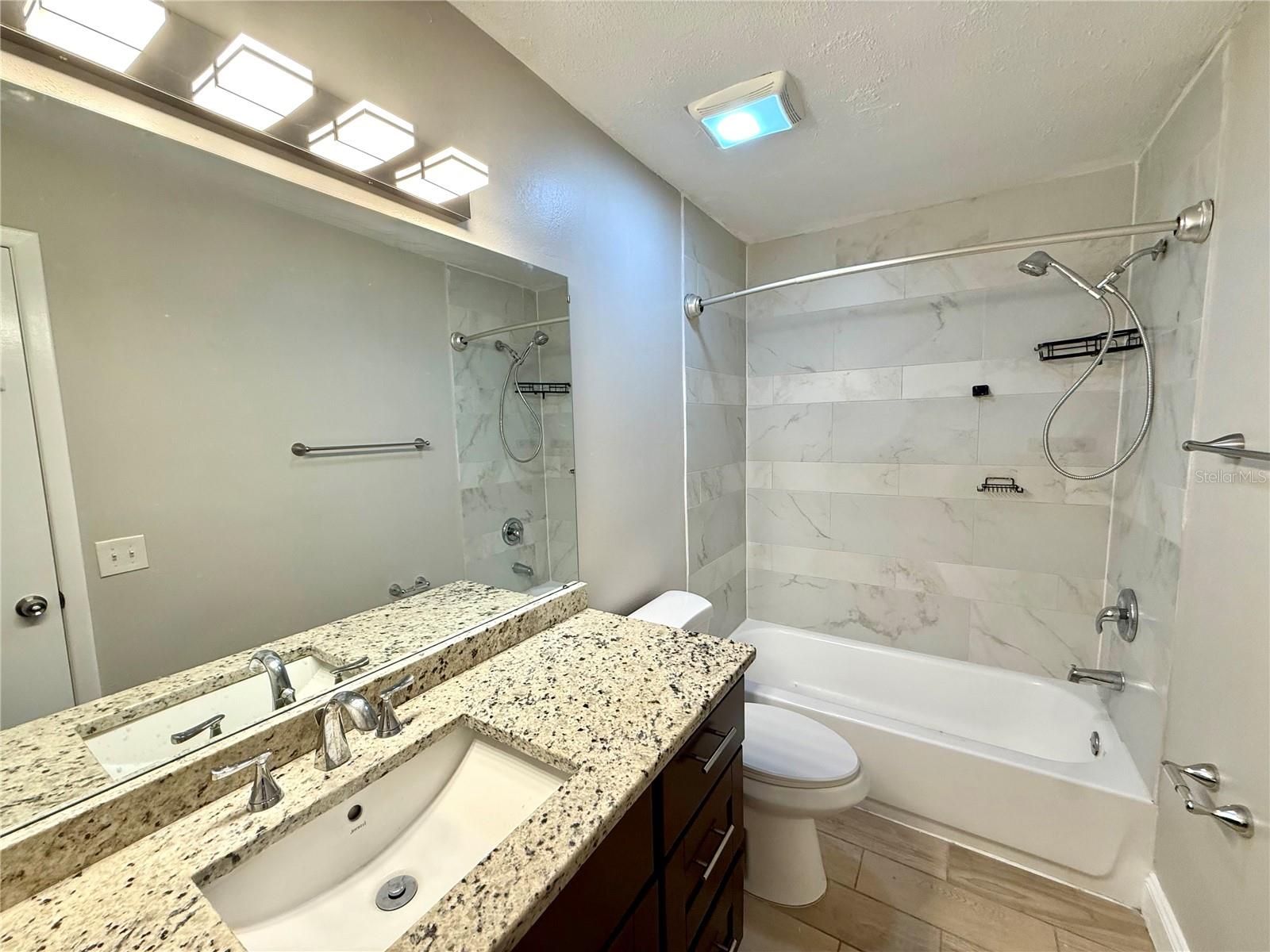 7048 HOLLOWELL DR, TAMPA, FL, 33634