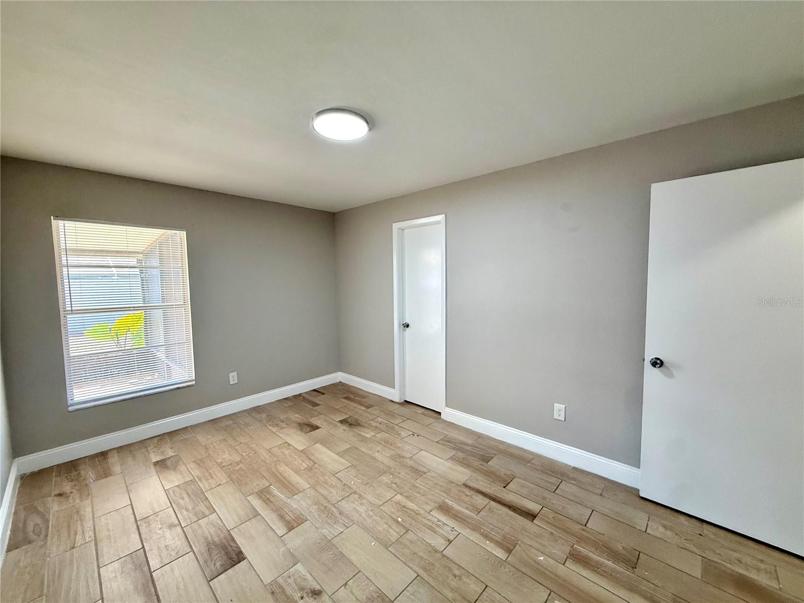 7048 HOLLOWELL DR, TAMPA, FL, 33634